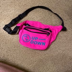 Pink Fanny pack multiple storage pockets